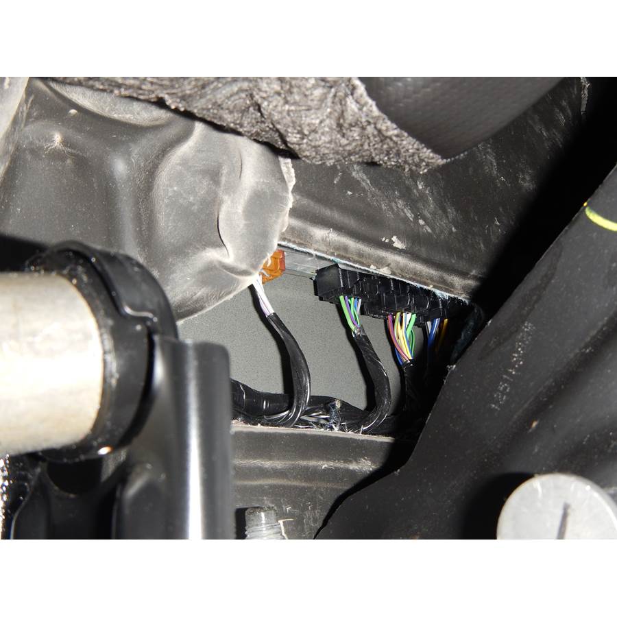 2015 Chevrolet Silverado 2500/3500 Factory amplifier