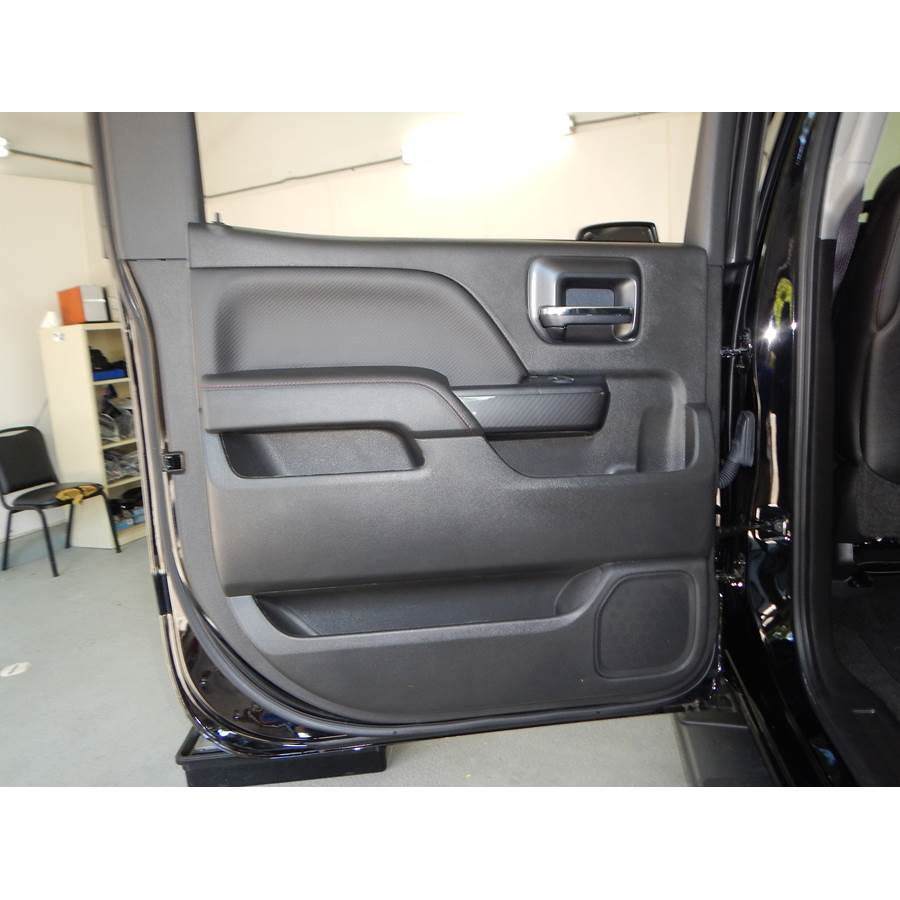 2016 Chevrolet Silverado 2500/3500 Rear door speaker location