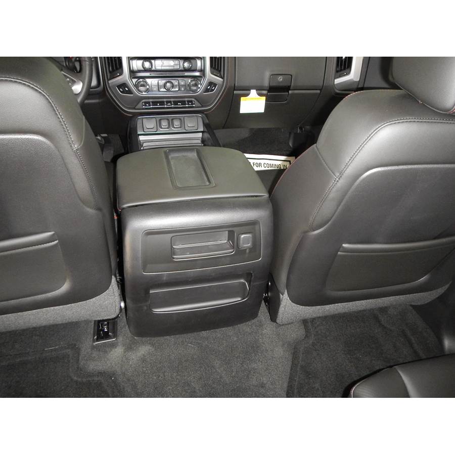 2015 Chevrolet Silverado 2500/3500 Center console speaker location
