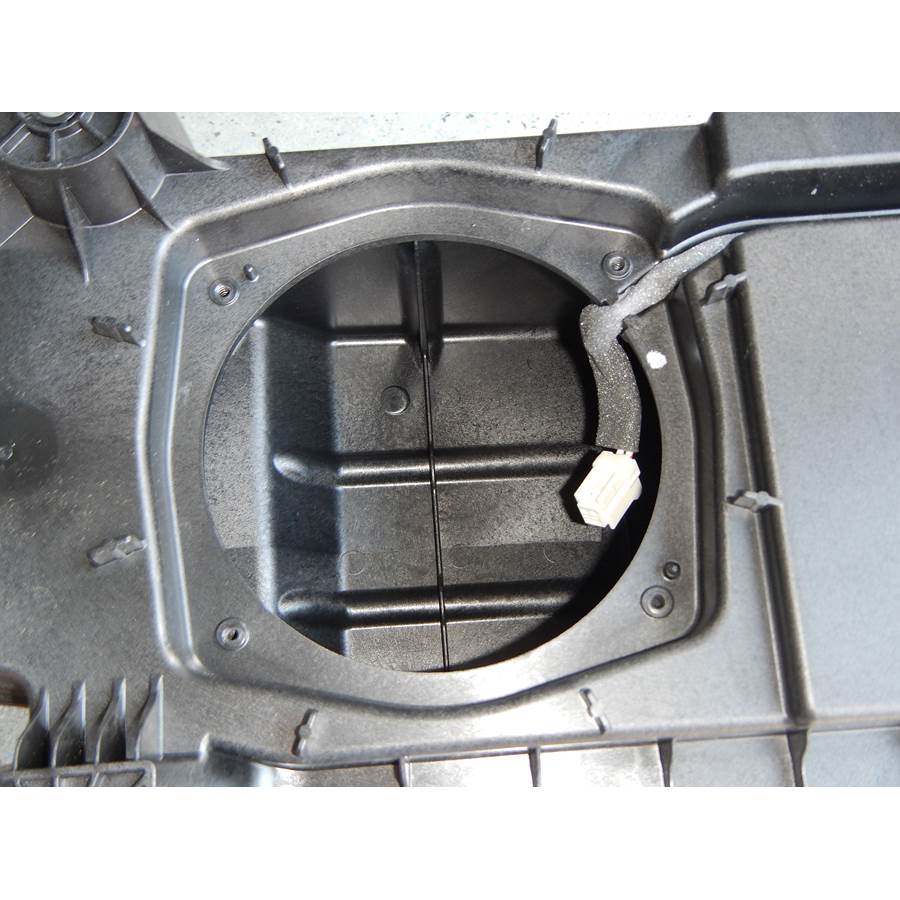 2016 Chevrolet Silverado 2500/3500 Center console speaker removed