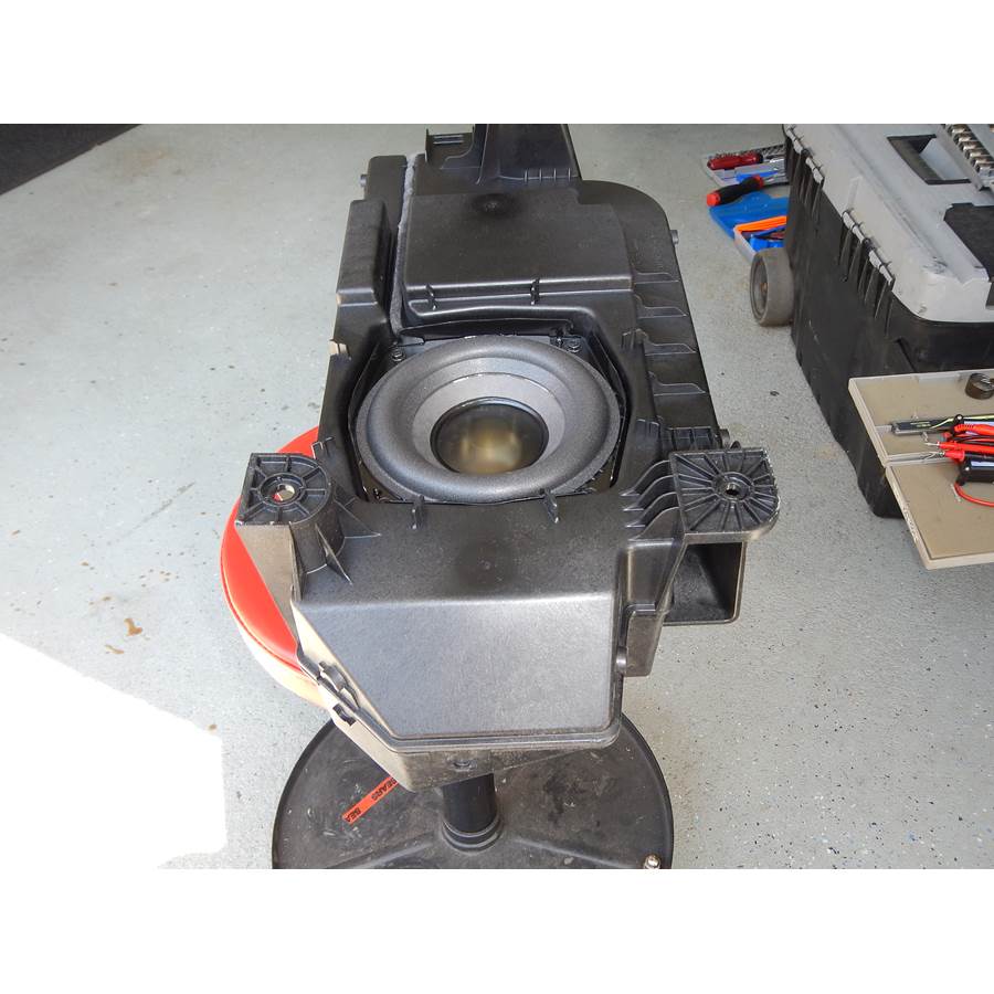 2016 Chevrolet Silverado 2500/3500 Center console speaker