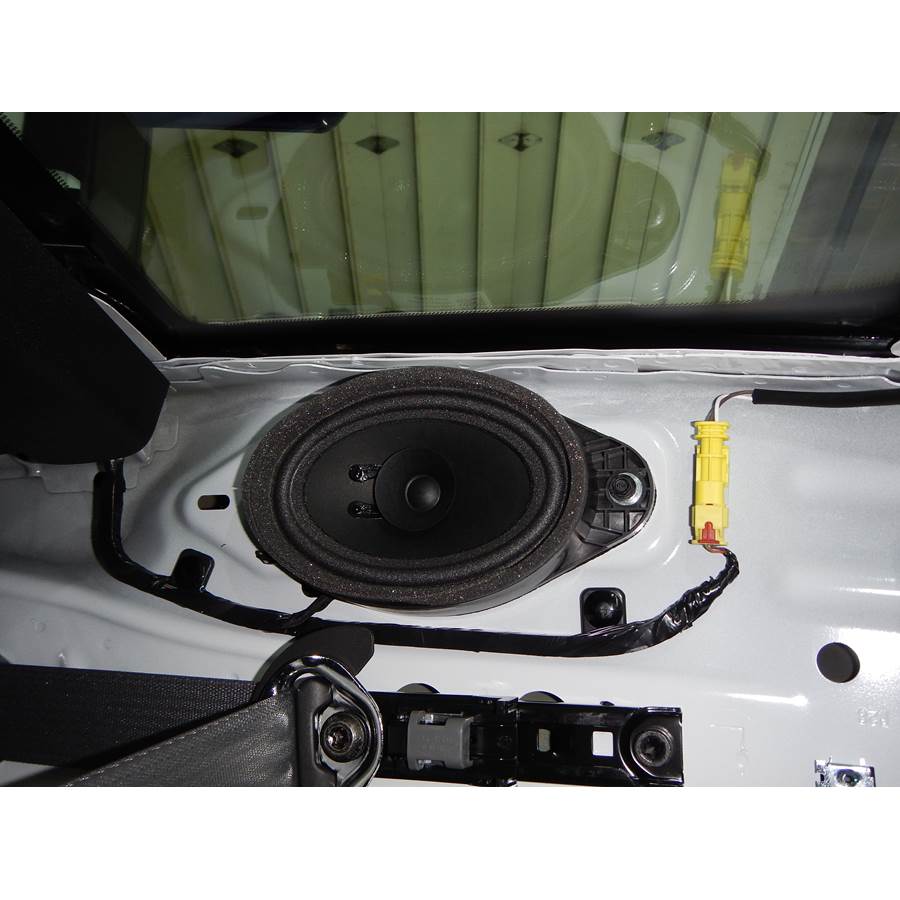 2014 Chevrolet Silverado 1500 Rear cab speaker
