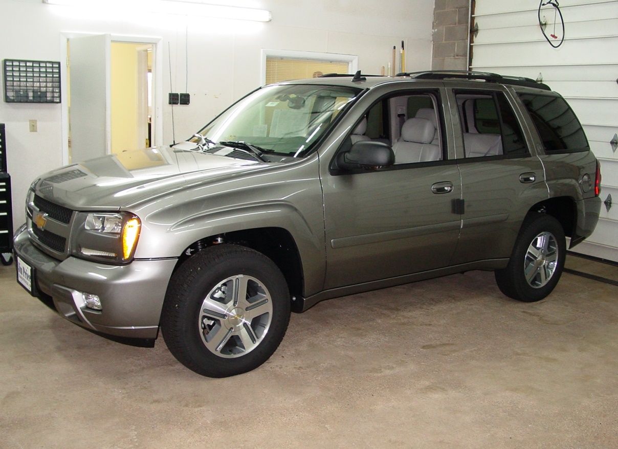 2005 chevy trailblazer freon capacity