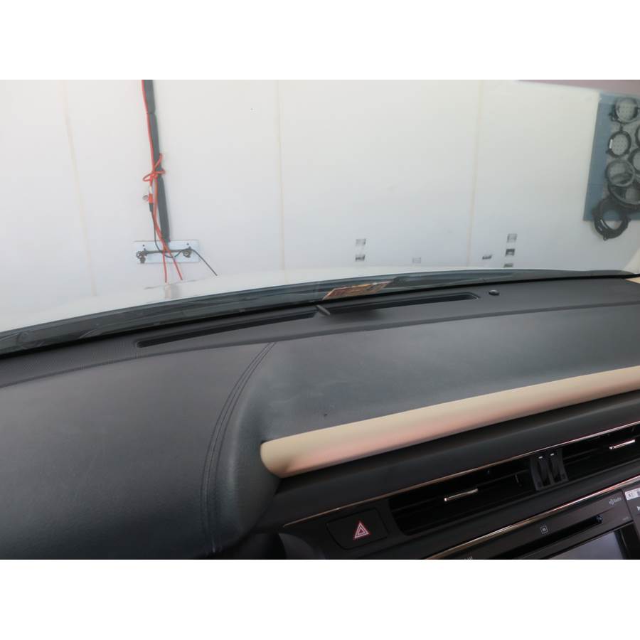 2014 Toyota Avalon Center dash speaker location