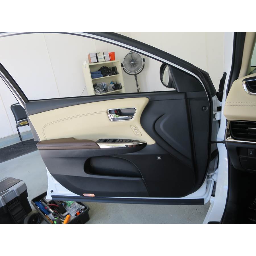 2014 Toyota Avalon Front door speaker location
