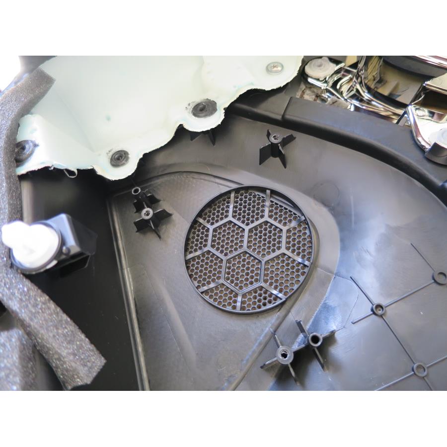 2013 Toyota Avalon Rear door speaker removed
