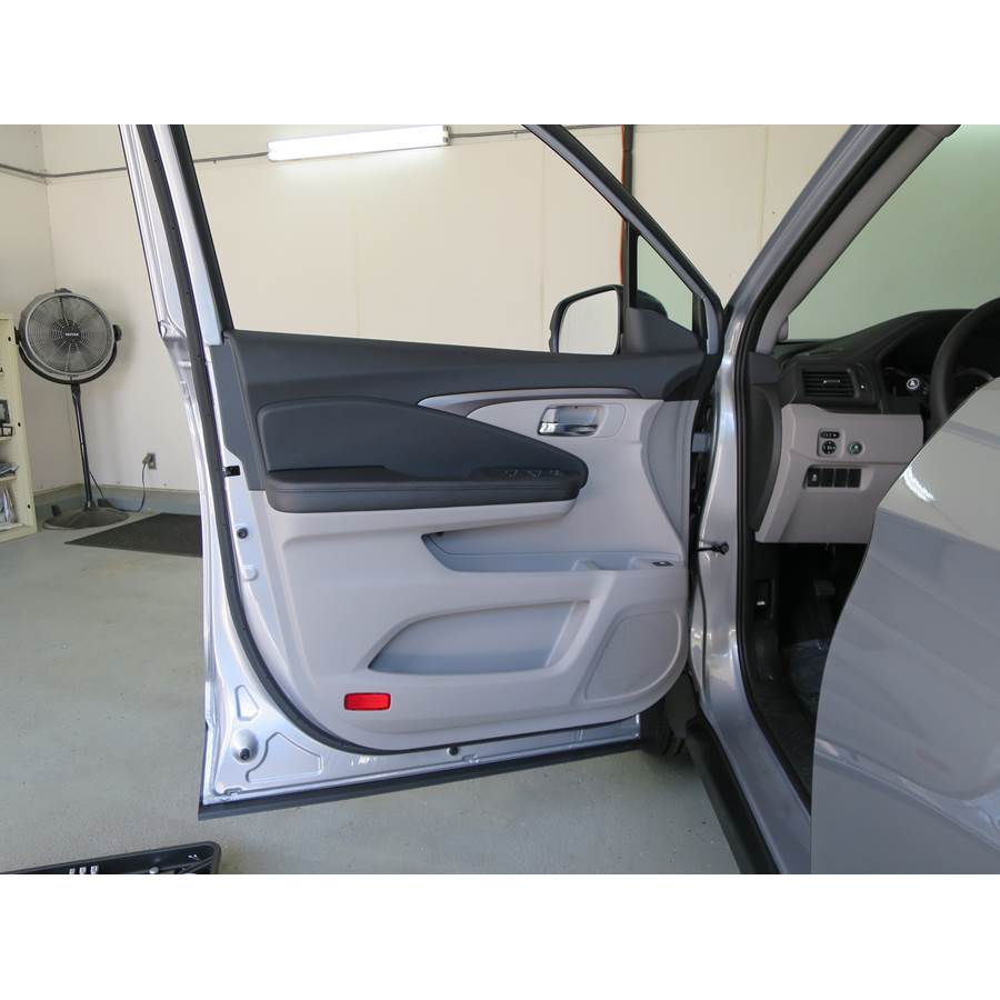 2021 Honda Pilot Touring/Elite Front door speaker location