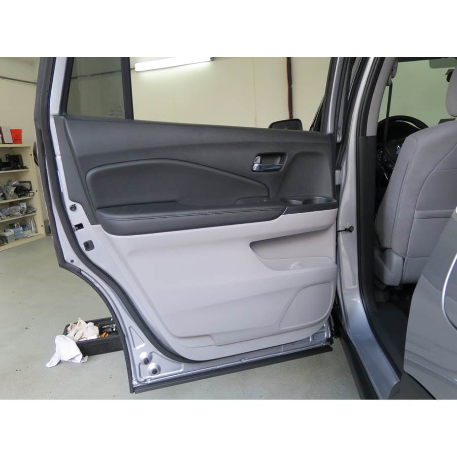 2016 Honda Pilot Rear door speaker location