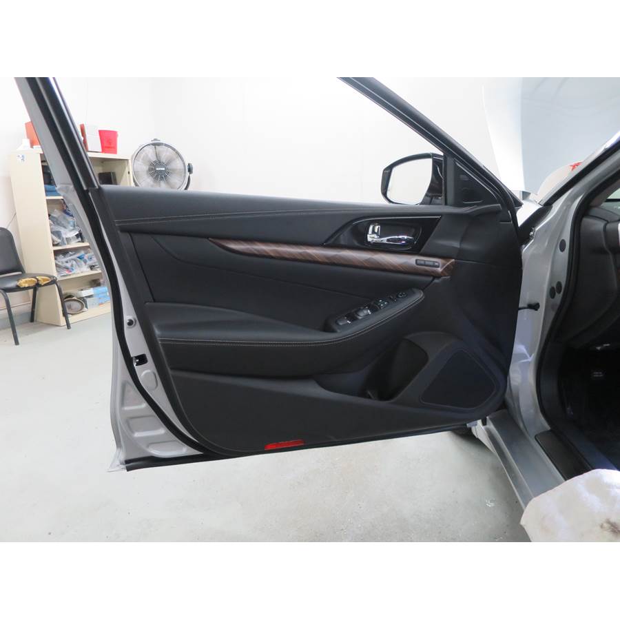 2020 Nissan Maxima Front door speaker location