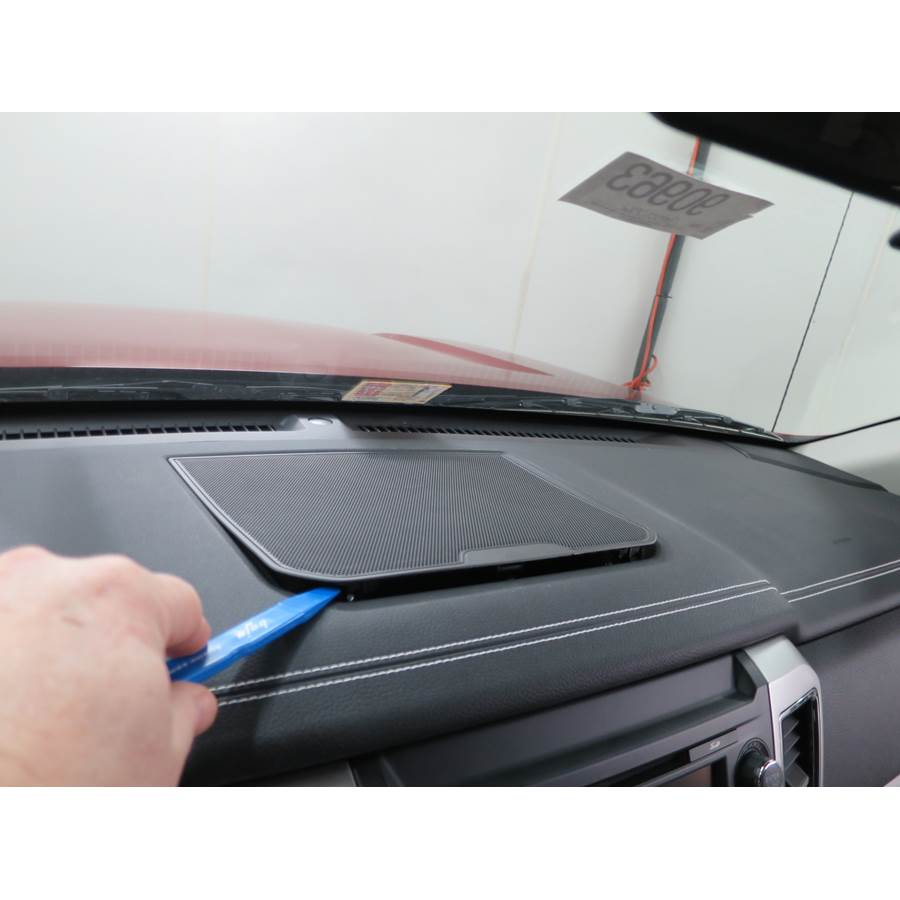 2024 Nissan Titan Center dash speaker location