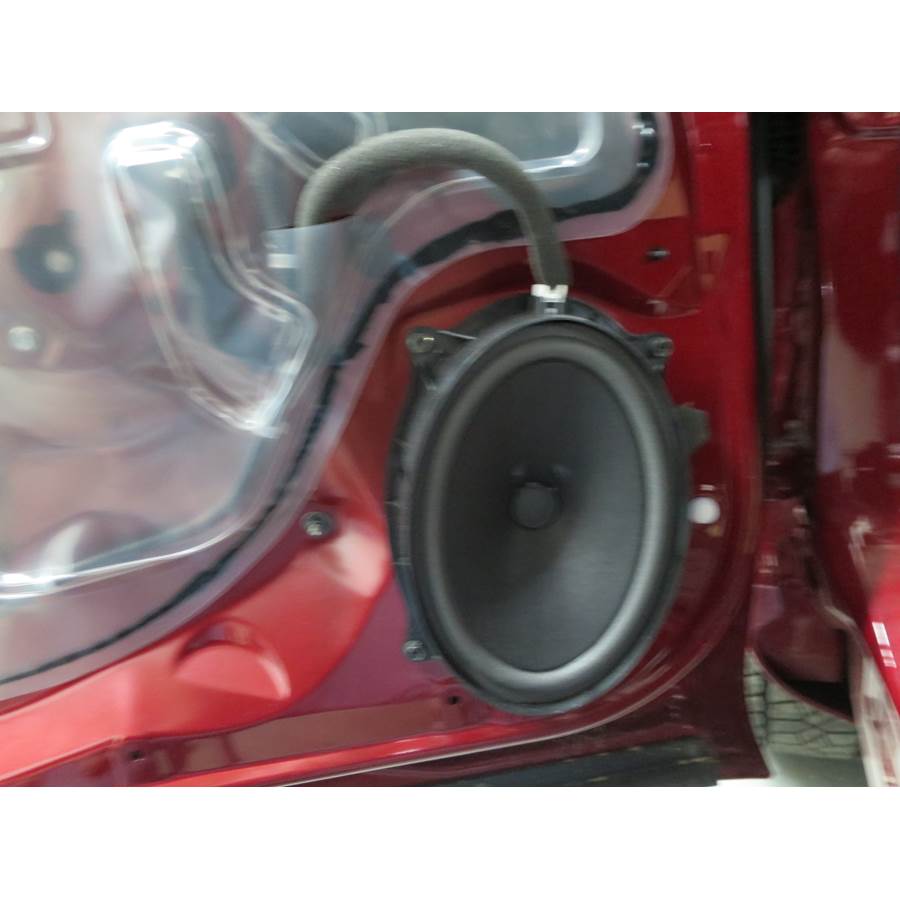 2016 Nissan Titan XD Front door speaker