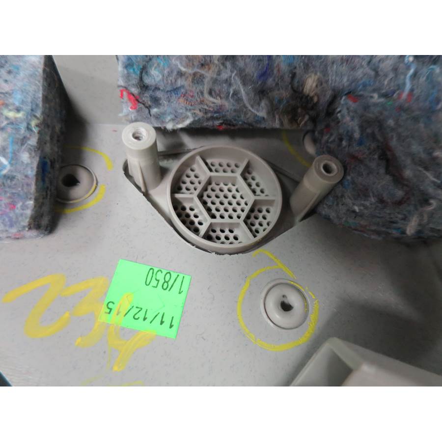 2018 Nissan Titan Front pillar speaker removed