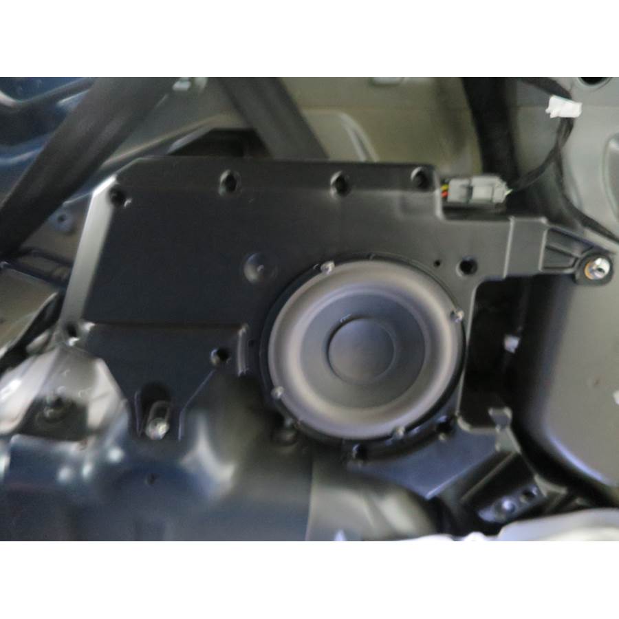2015 Jeep Renegade Far-rear side speaker