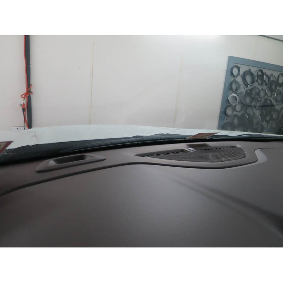 2021 GMC Acadia Center dash speaker location