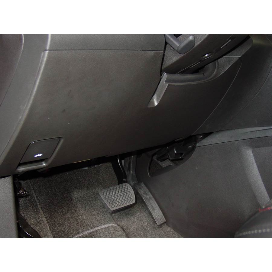 2010 GMC Terrain Factory amplifier location