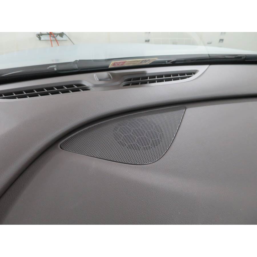 2019 Buick LaCrosse Center dash speaker location