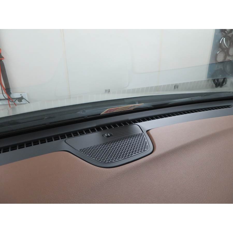 2019 Chrysler Pacifica Center dash speaker location
