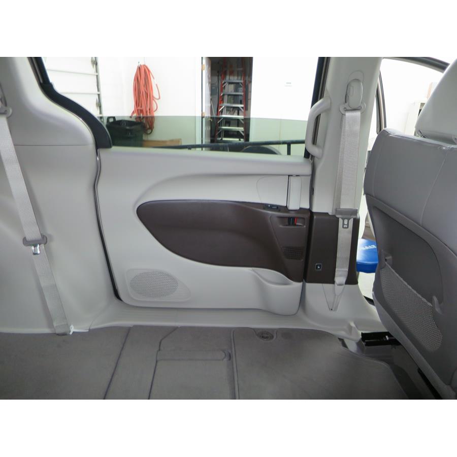 2017 Chrysler Pacifica Rear door speaker location
