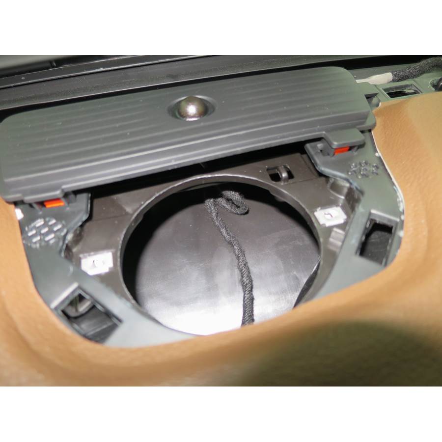 2024 Chrysler Pacifica Center dash speaker removed