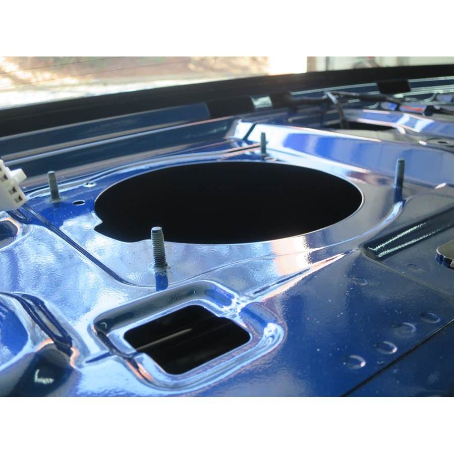 2017 Hyundai Elantra Rear deck center speaker removed