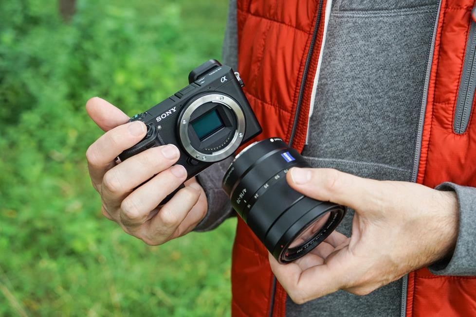 Mirrorless Camera Buying Guide - 