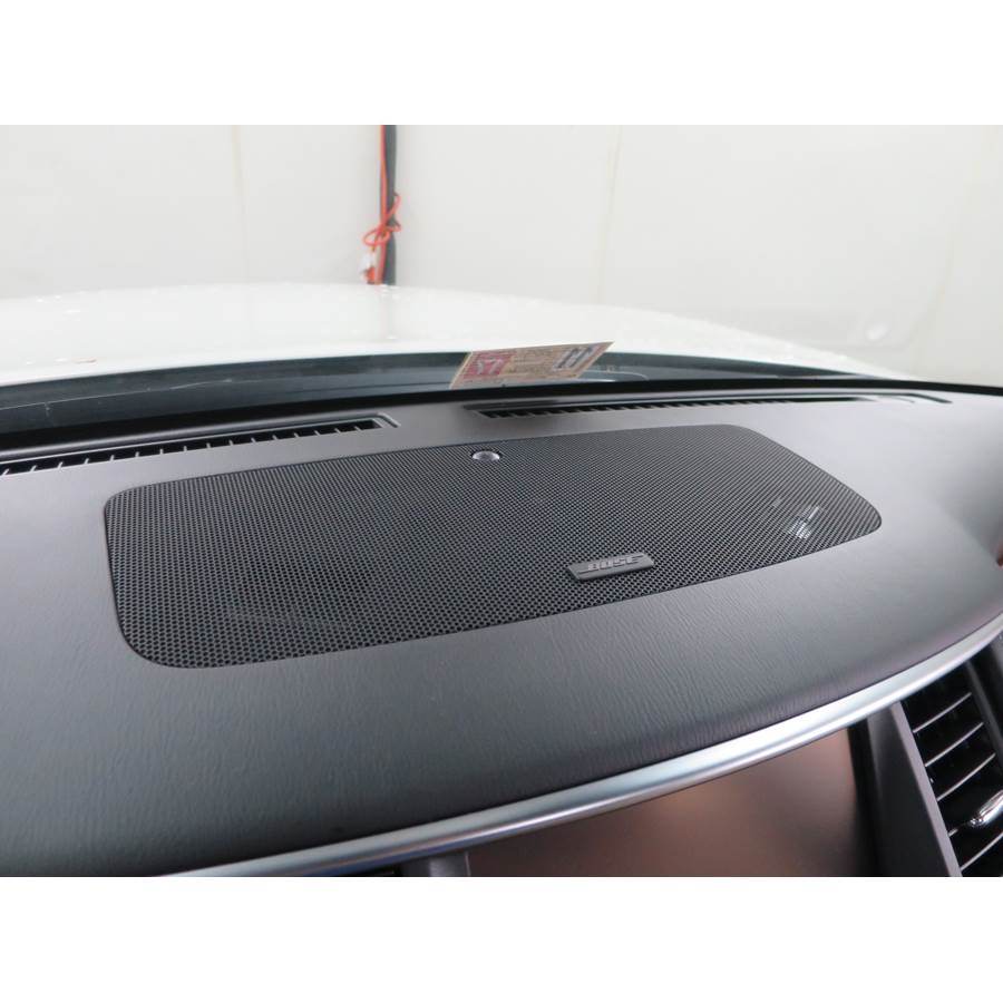 2021 Nissan Armada Center dash speaker location