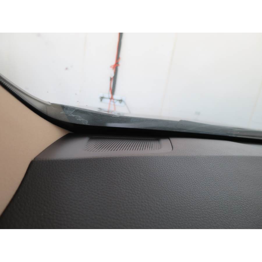 2013 Hyundai Azera Dash speaker location