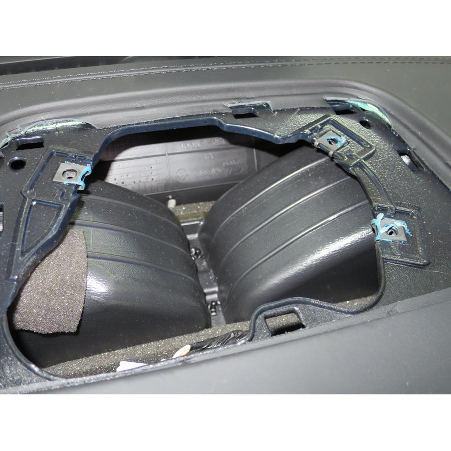 2016 Hyundai Equus Center dash speaker removed