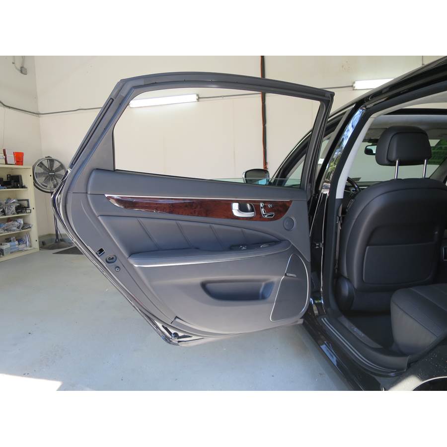 2012 Hyundai Equus Rear door speaker location