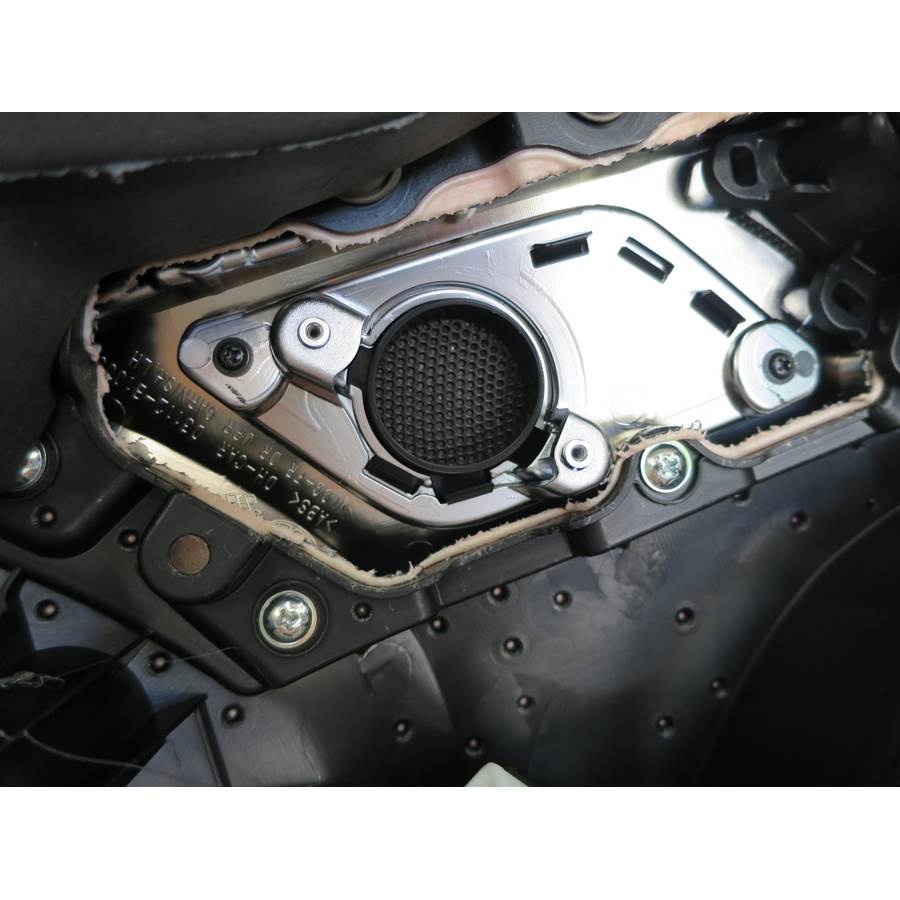 2016 Hyundai Genesis Front door tweeter removed