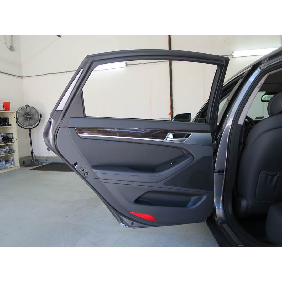 2016 Hyundai Genesis Rear door speaker location