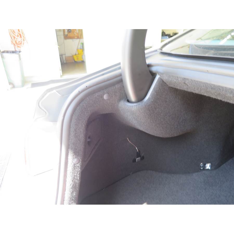 2015 Hyundai Genesis Factory amplifier location