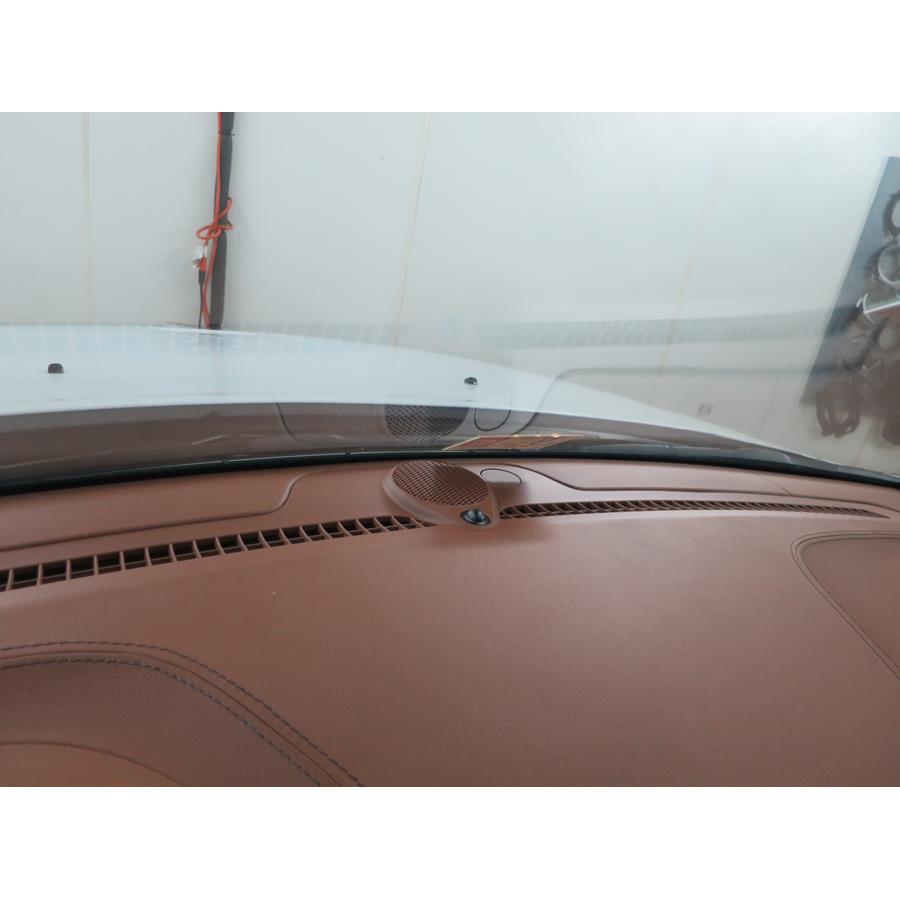 2017 Jeep Grand Cherokee Center dash speaker location