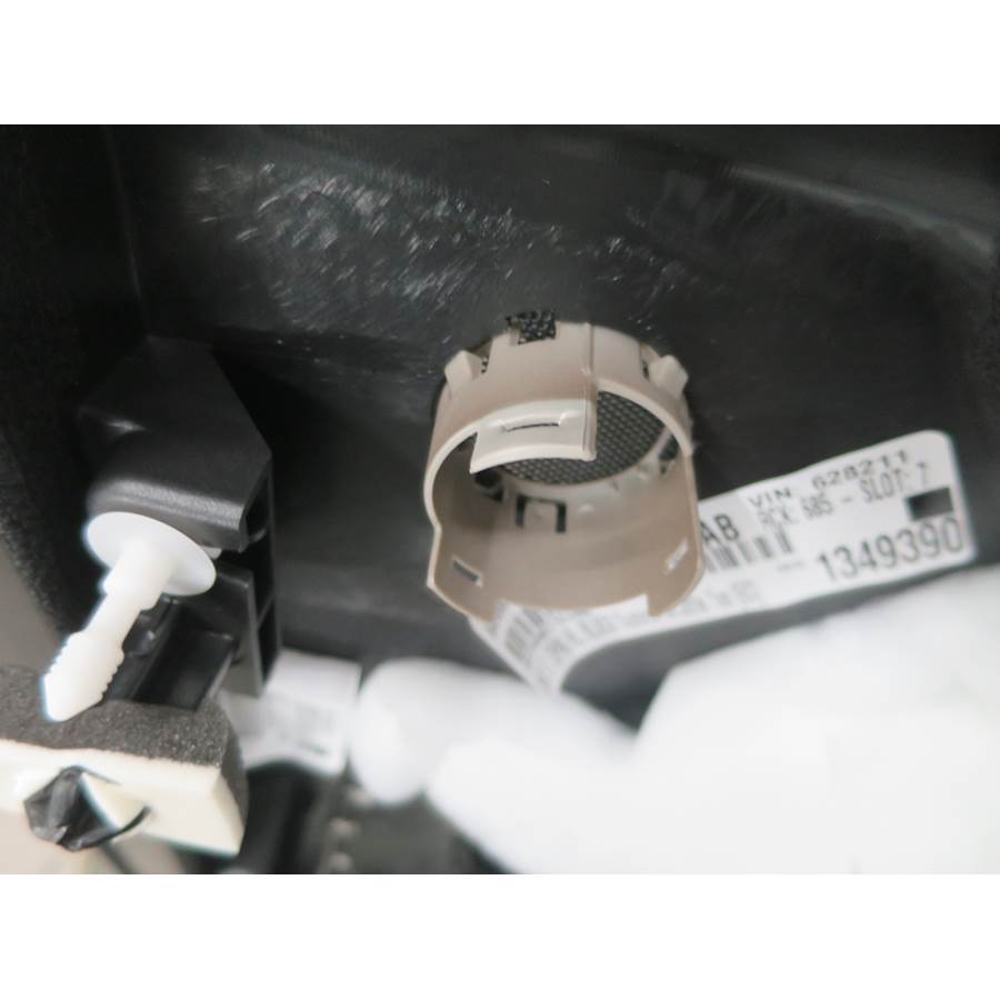 2019 Jeep Grand Cherokee Rear door tweeter removed