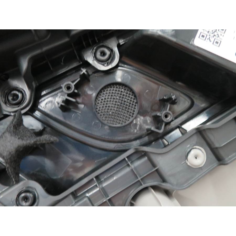 2017 Hyundai Tucson Front door tweeter removed