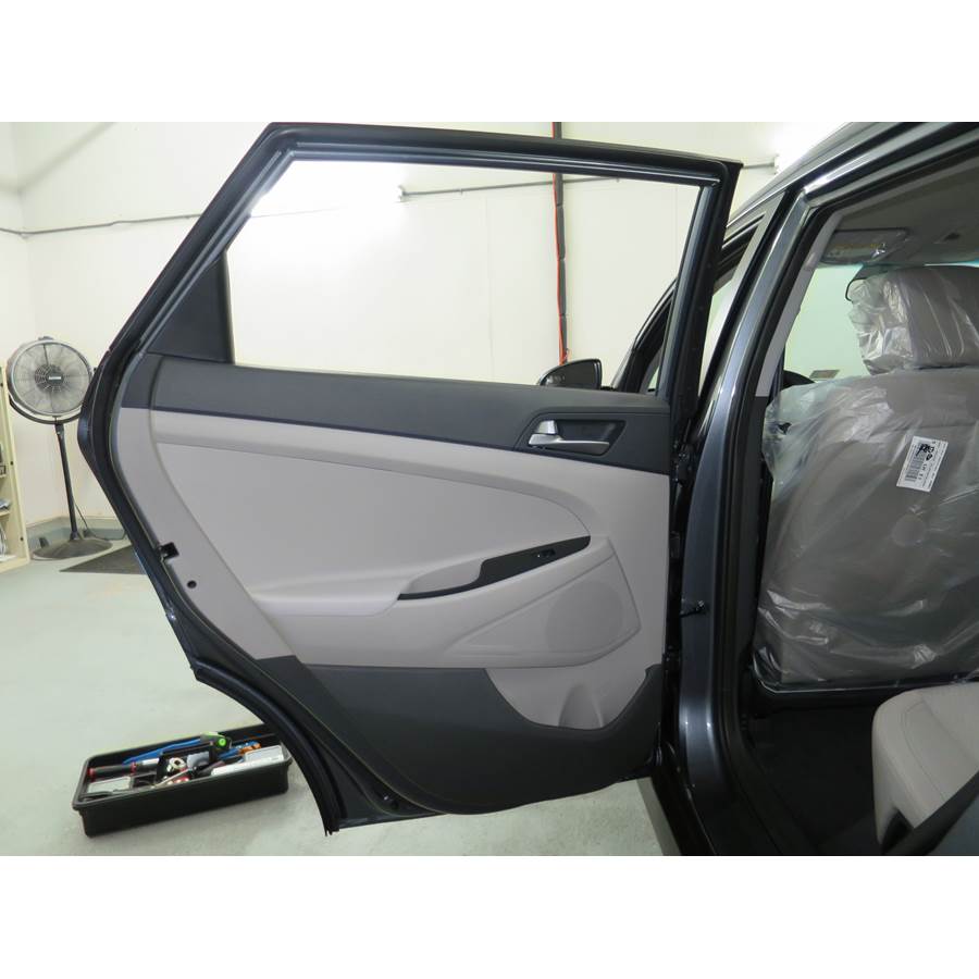 2017 Hyundai Tucson Rear door speaker location