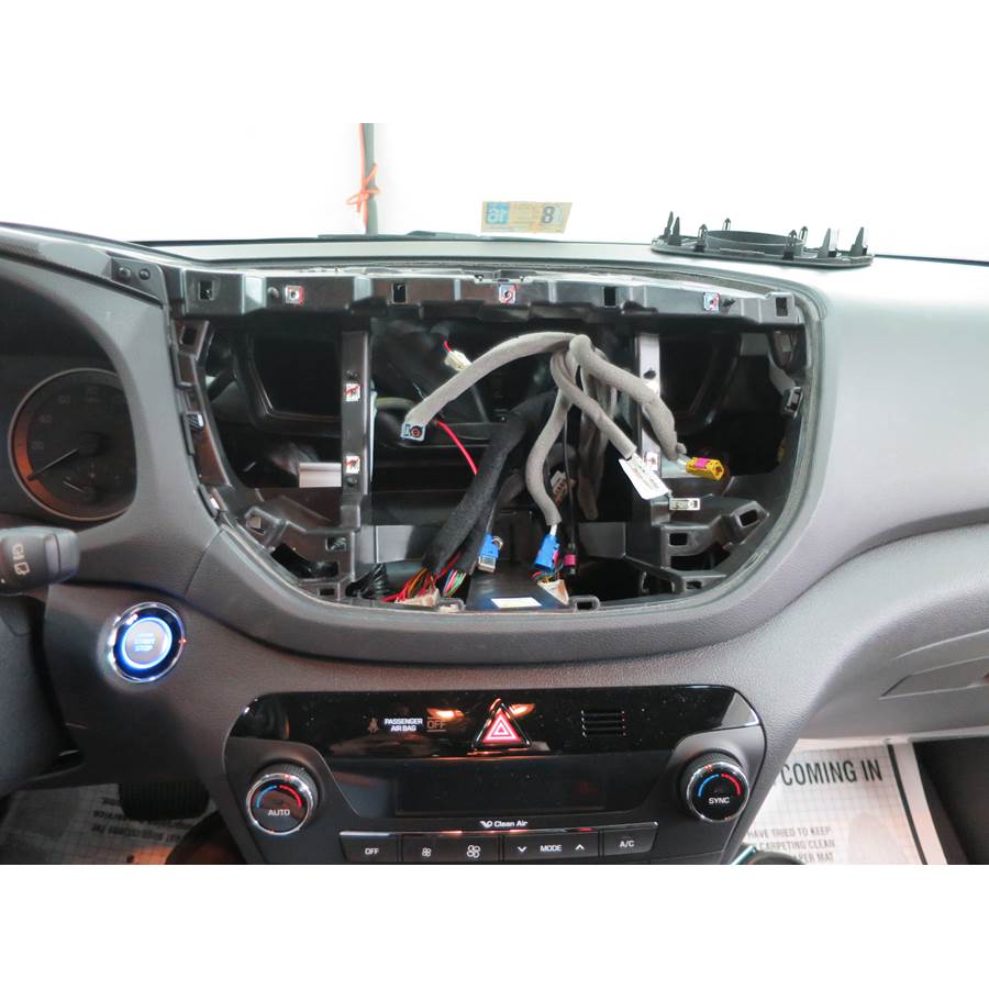2016 Hyundai Tucson Factory radio removed