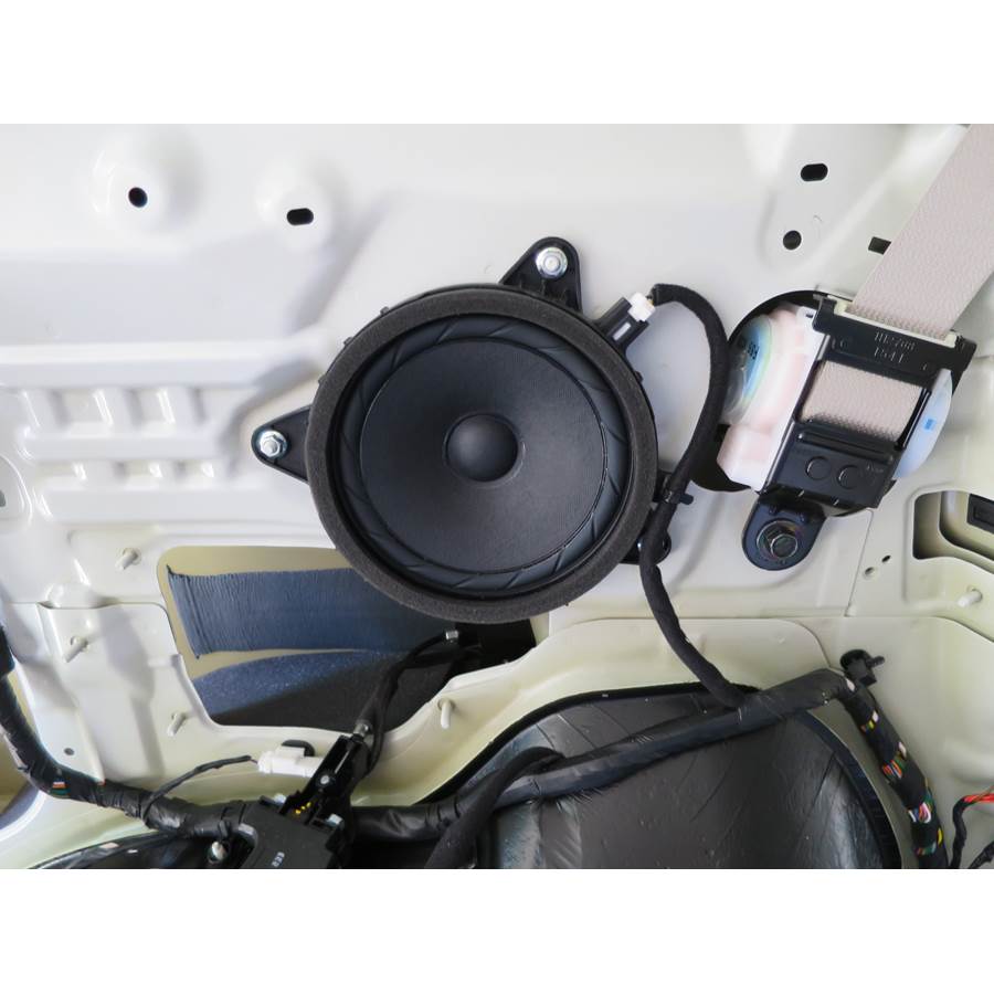 2015 Kia Sedona Mid-rear speaker