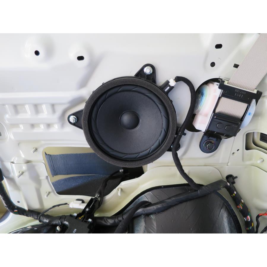 2017 Kia Sedona Mid-rear speaker