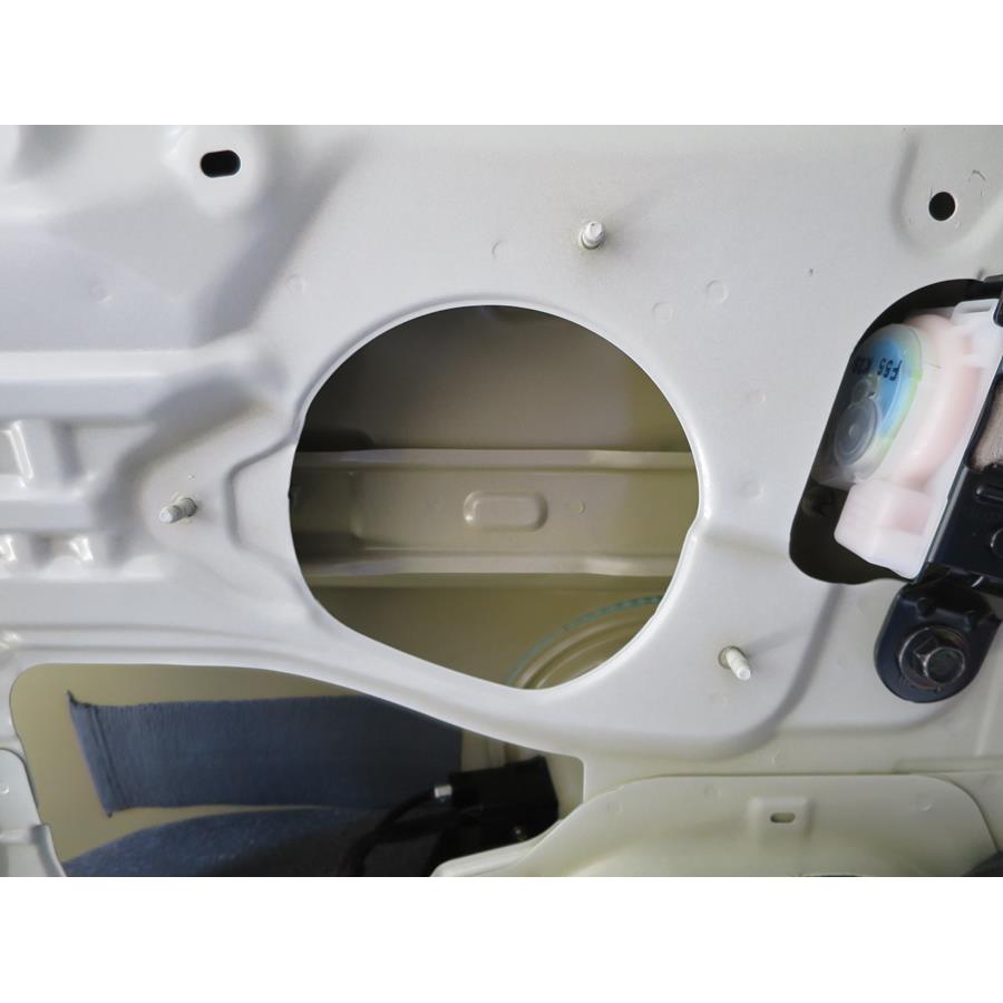 2017 Kia Sedona Mid-rear speaker removed