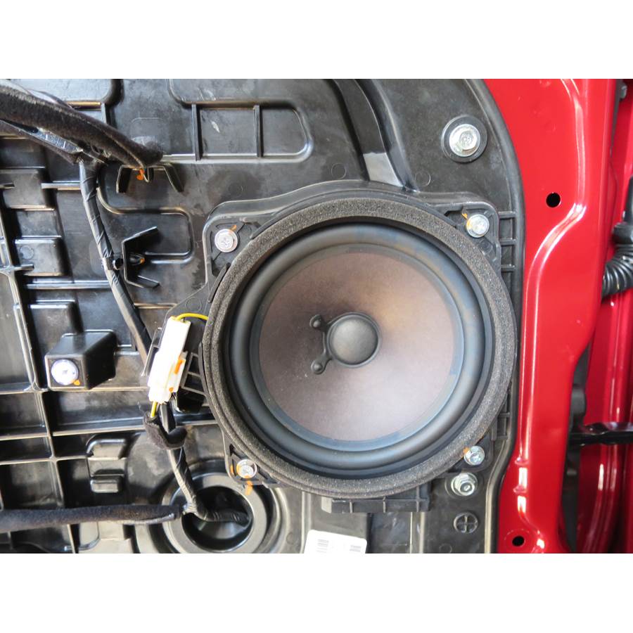 2016 Kia Sorento Rear door speaker