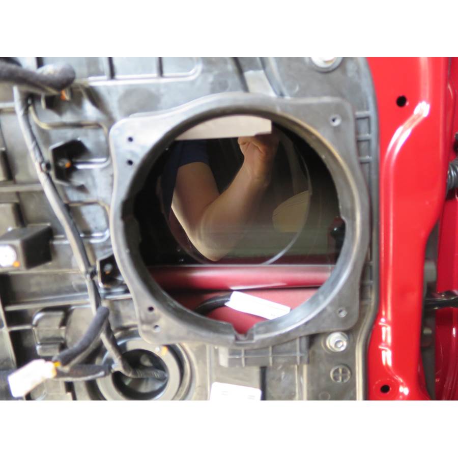 2016 Kia Sorento Rear door speaker removed
