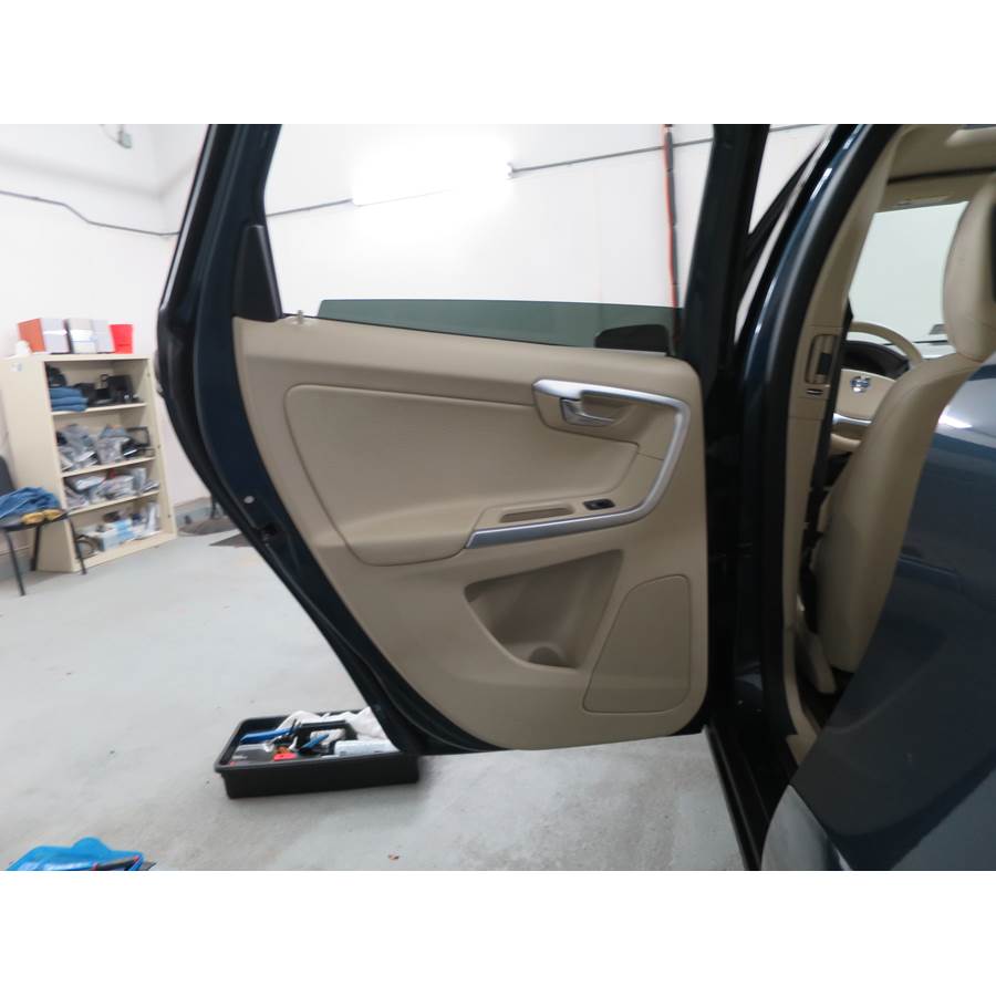 2012 Volvo XC60 Rear door speaker location