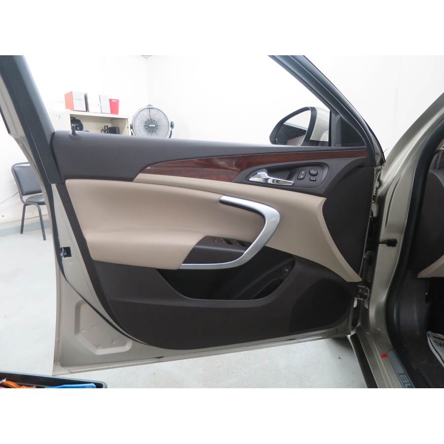 2015 Buick Regal Front door speaker location