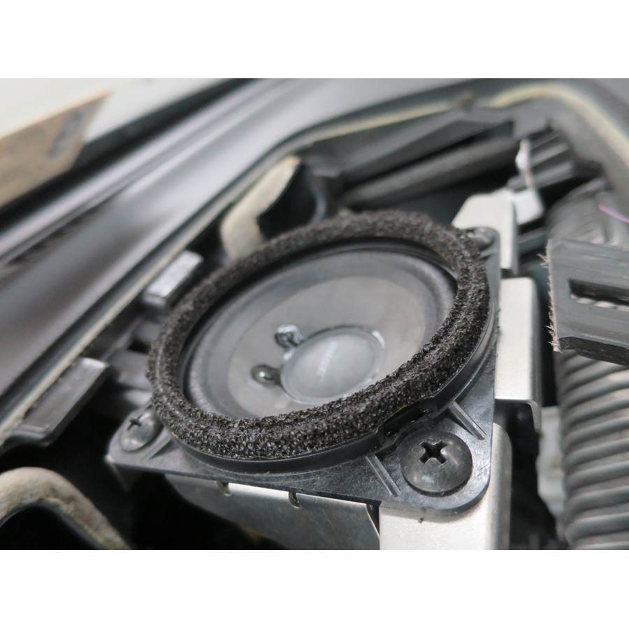 2012 Infiniti M35h Center dash speaker