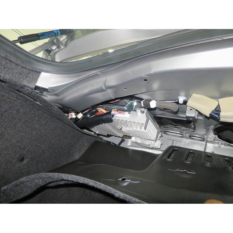 2012 Infiniti M35h Factory amplifier