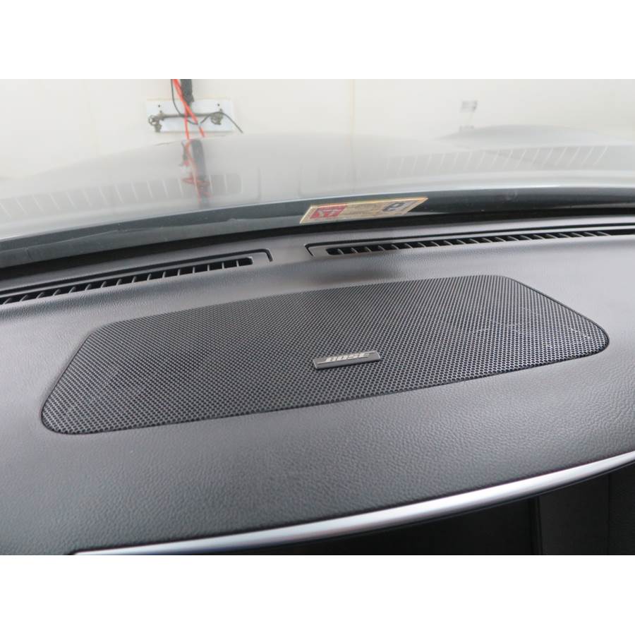 2012 Infiniti M35h Center dash speaker location