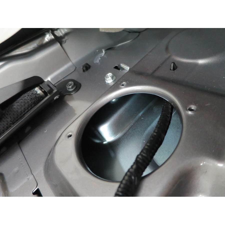 2012 Infiniti M35h Rear deck speaker removed