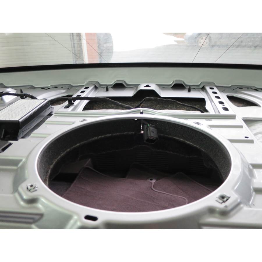 2015 Cadillac XTS Rear deck center speaker removed