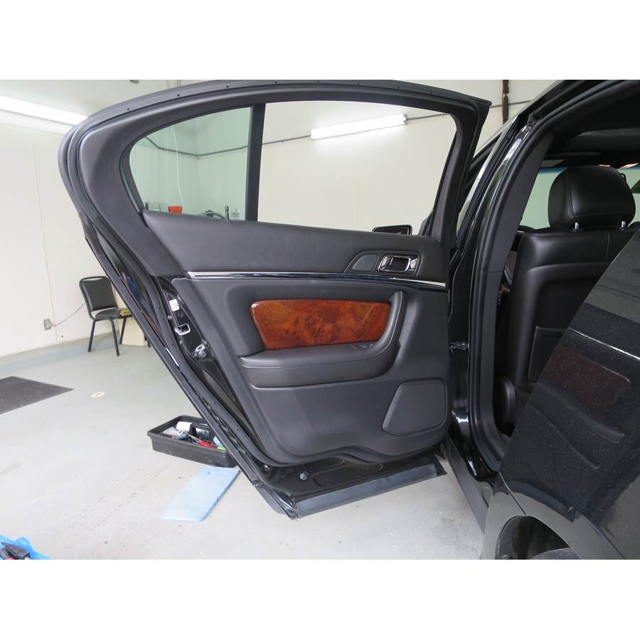 2015 Lincoln MKS Rear door speaker location